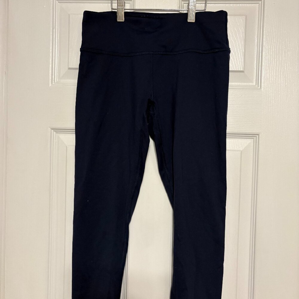 Cropped navy athletic leggings